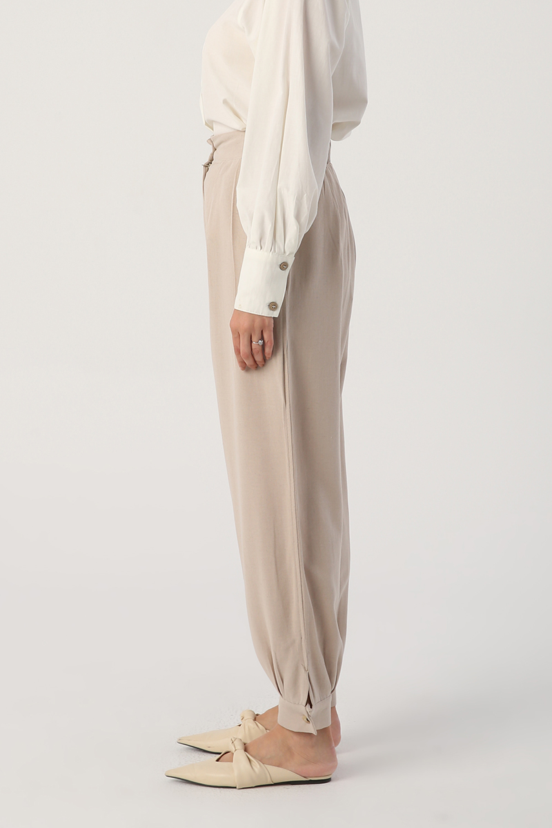 A wholesale clothing model wears 48029 - Trousers - Beige, Turkish wholesale Pants of Allday