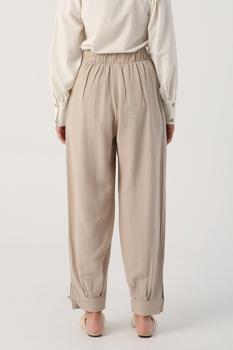 A wholesale clothing model wears 48029 - Trousers - Beige, Turkish wholesale Pants of Allday