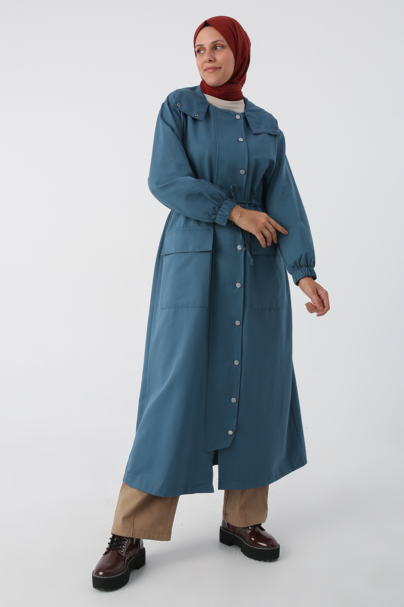 A model wears all11611-indigo-x-indigo, wholesale Abaya of Allday to display at Lonca
