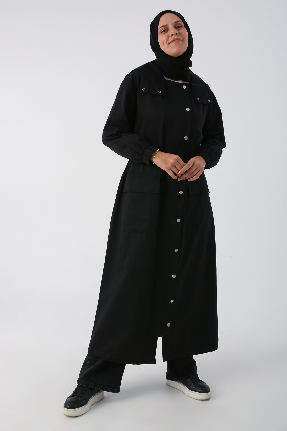 A wholesale clothing model wears X - Black, Turkish wholesale Abaya of Allday