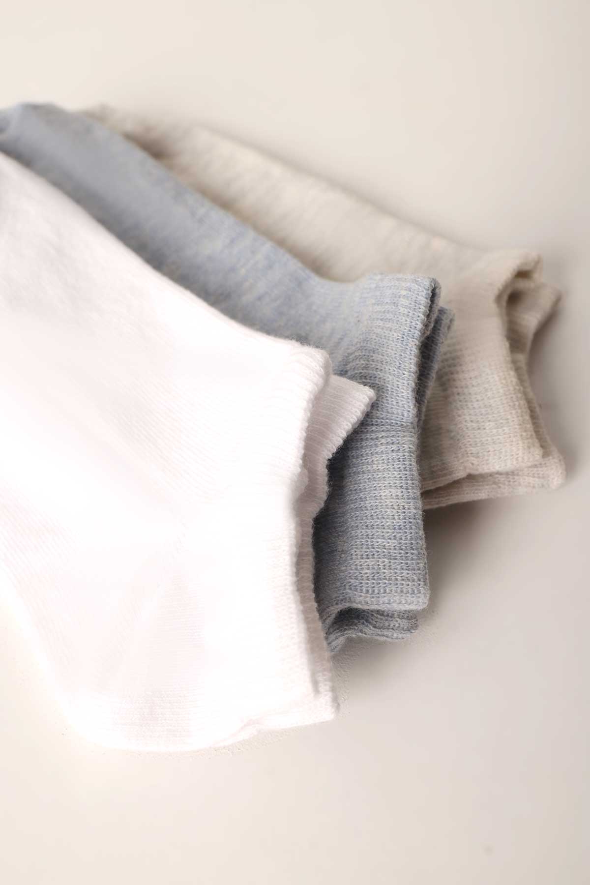 A wholesale clothing model wears Set Of 3 Socks - White & Gray & Blue, Turkish wholesale Socks of Allday