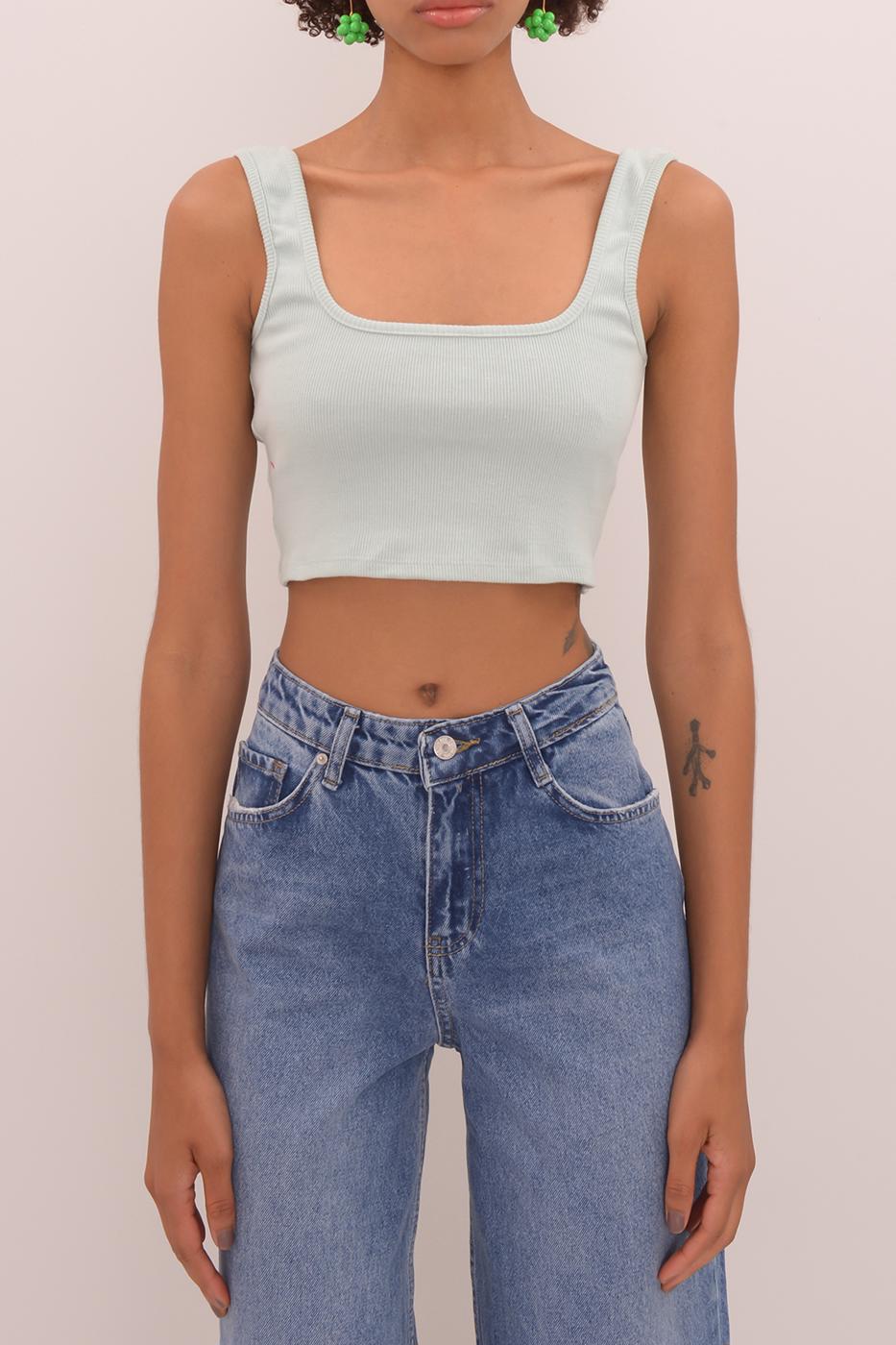 A wholesale clothing model wears bsl10134-square-neck-crop-body, Turkish wholesale Crop Top of BSL
