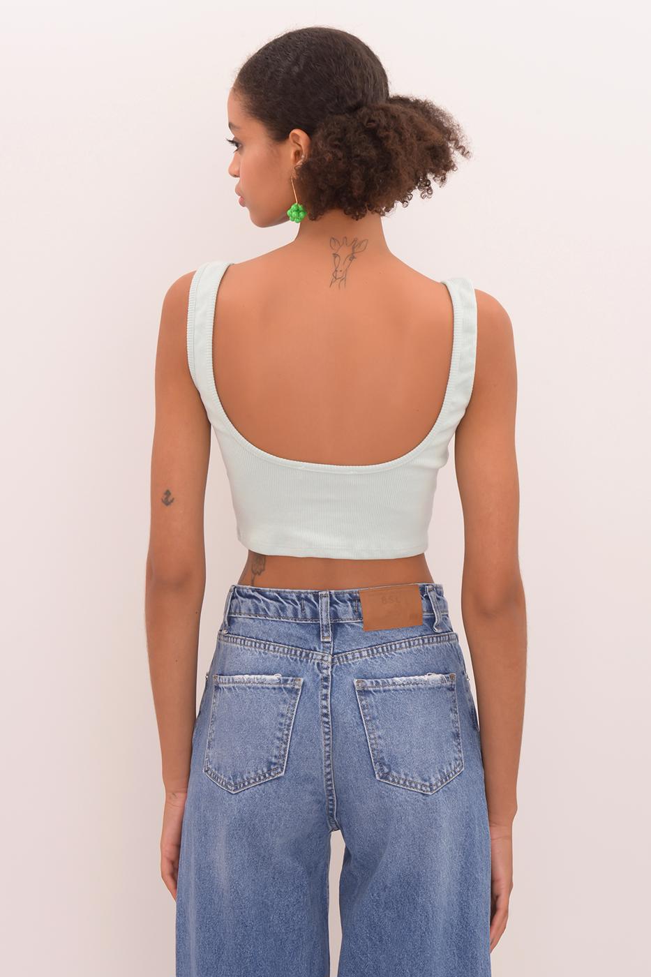 A wholesale clothing model wears bsl10134-square-neck-crop-body, Turkish wholesale Crop Top of BSL