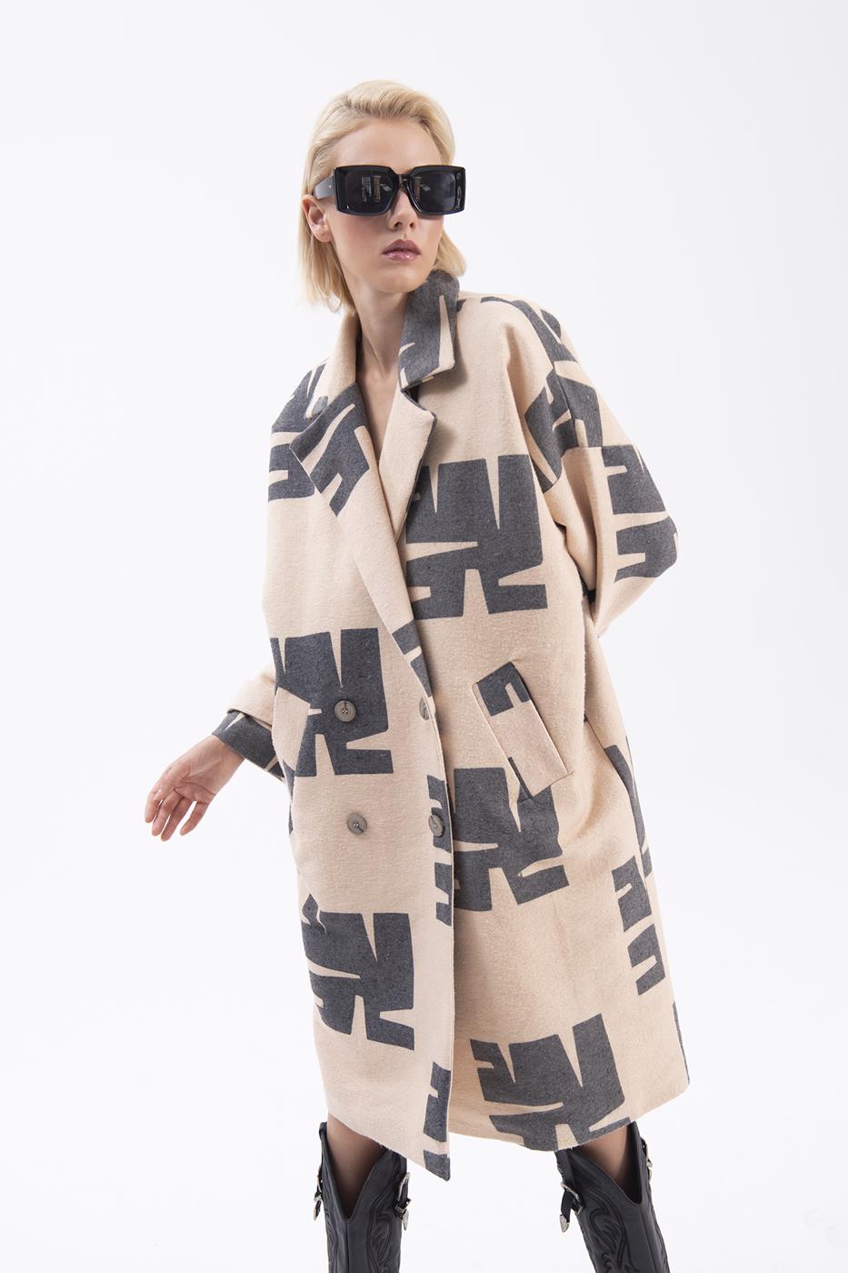 A wholesale clothing model wears Jacket Collar Patterned Coat, Turkish wholesale Coat of BSL