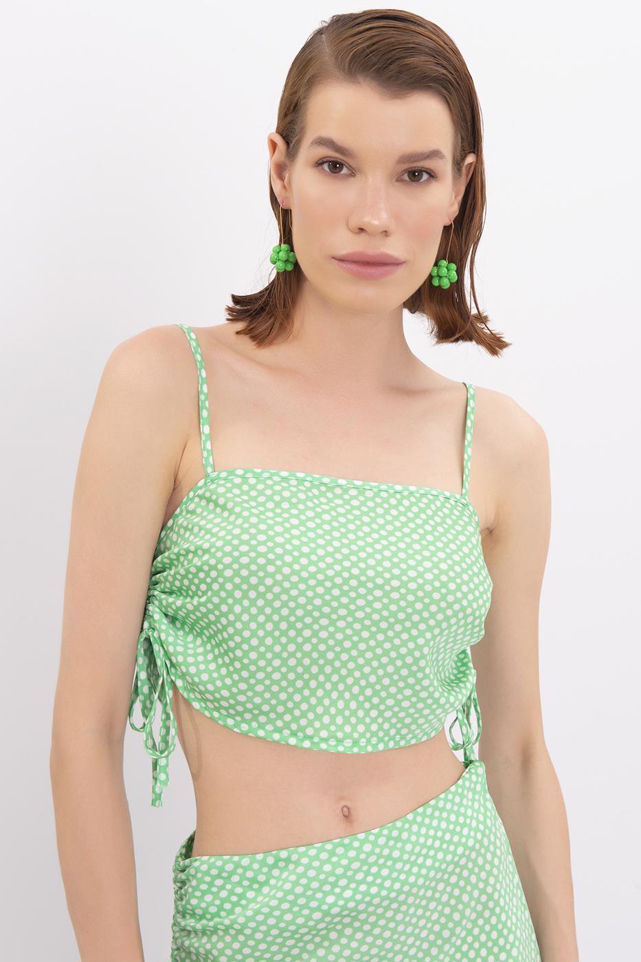 A wholesale clothing model wears Strappy Top, Turkish wholesale Bustier of BSL