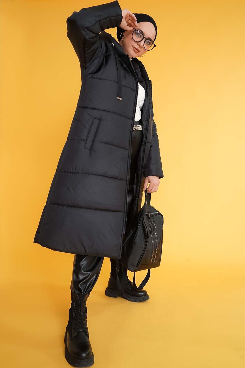 A model wears 43595 - Inflatable Jacket - Black, wholesale Overcoat of Bigdart to display at Lonca