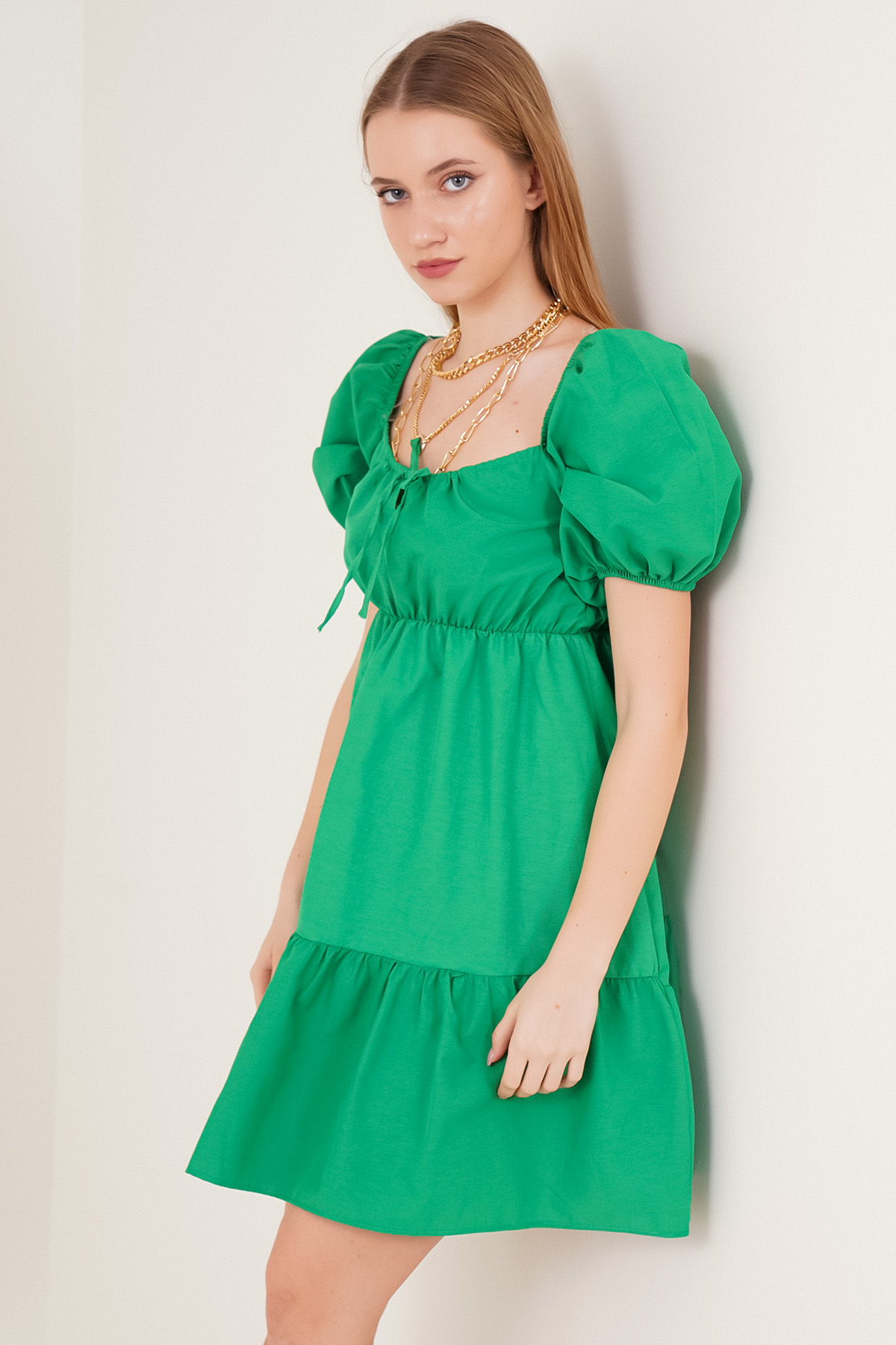 A model wears 46457 - Dress - Green, wholesale Dress of Bigdart to display at Lonca