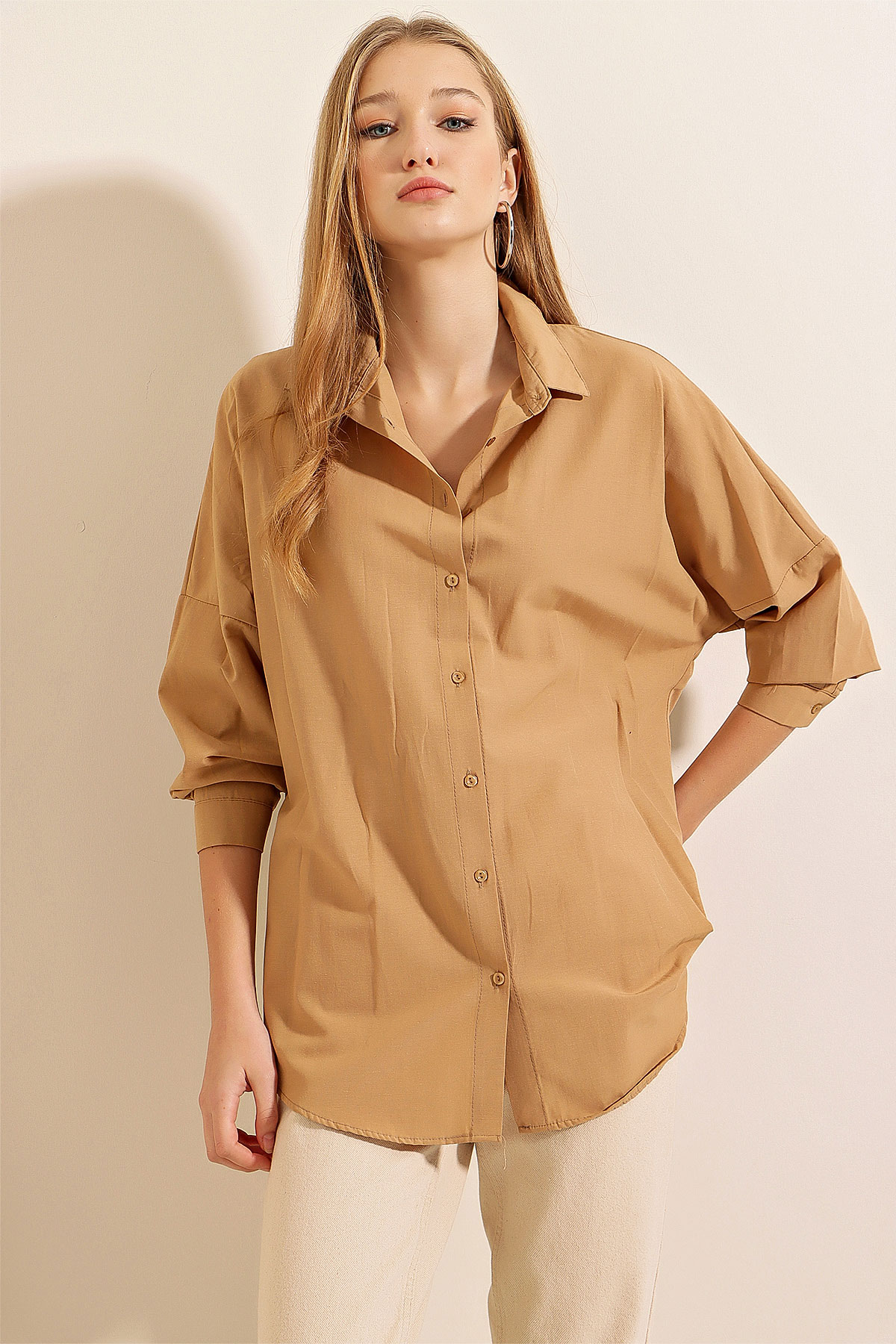A model wears 46636 - Shirt - Biscuit Color, wholesale Shirt of Bigdart to display at Lonca