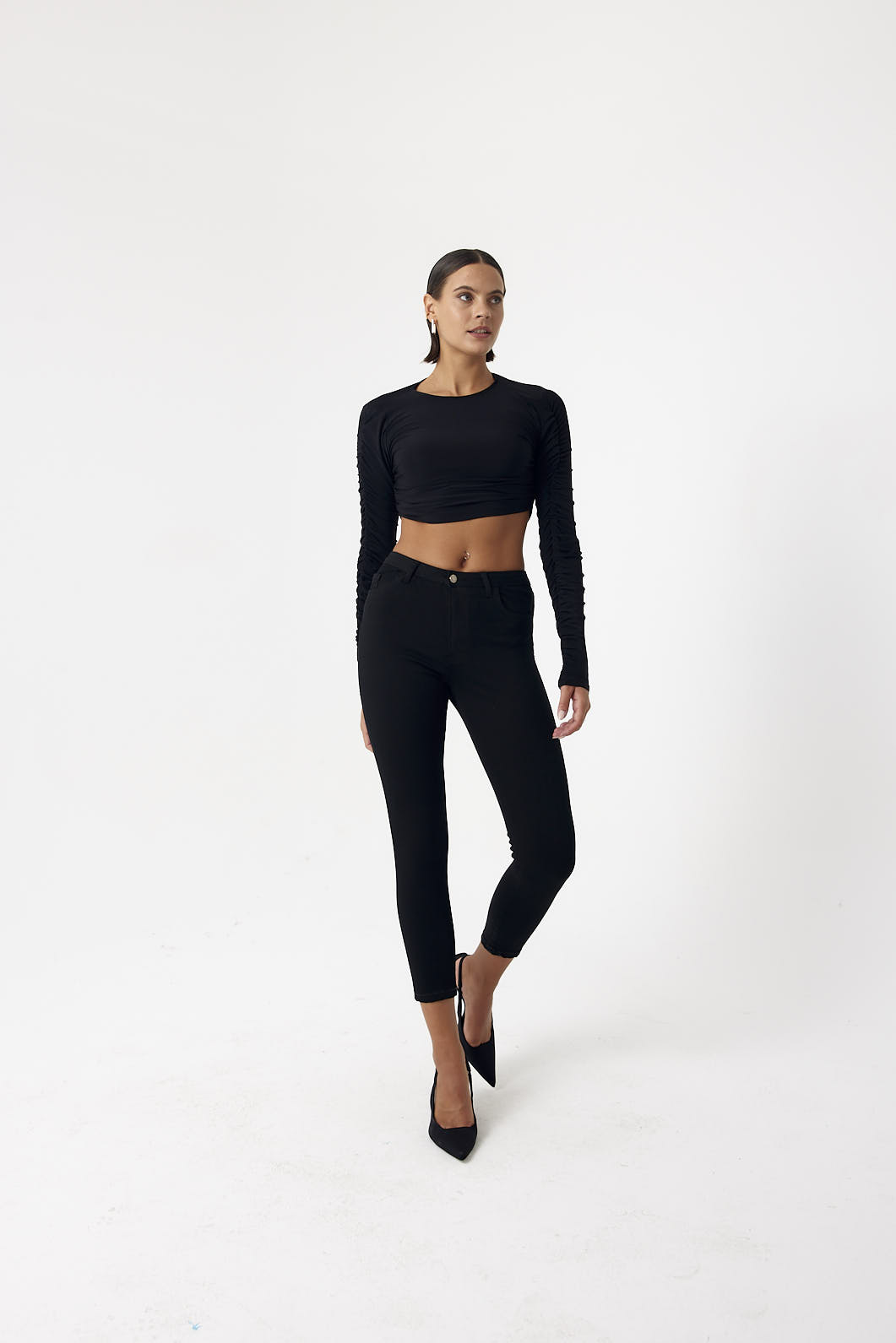 A wholesale clothing model wears Lycra Jeans - Black, Turkish wholesale Jeans of Cream Rouge