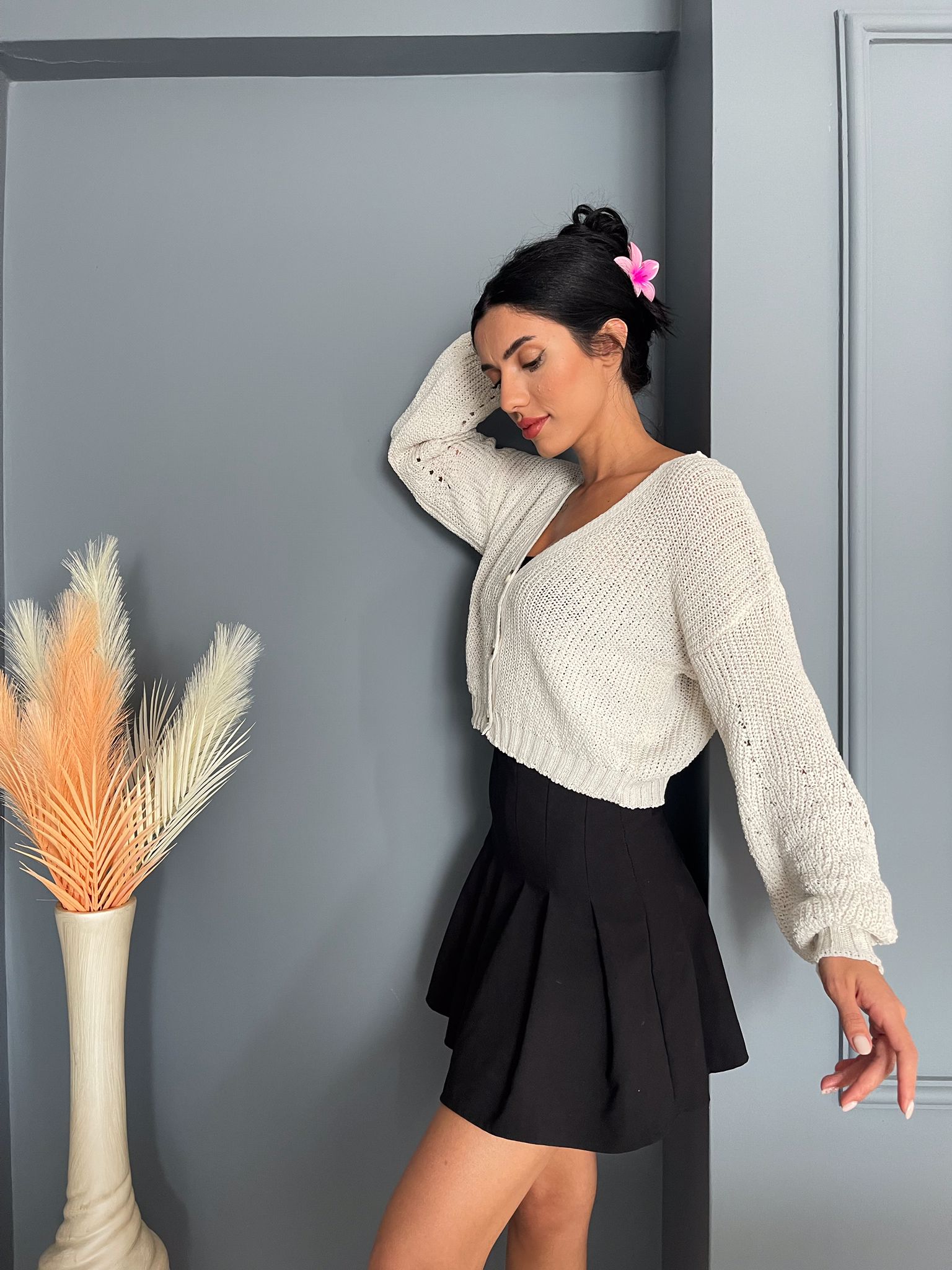 A wholesale clothing model wears Knitwear Vest, Turkish wholesale Vest of Ezgi Nisantasi