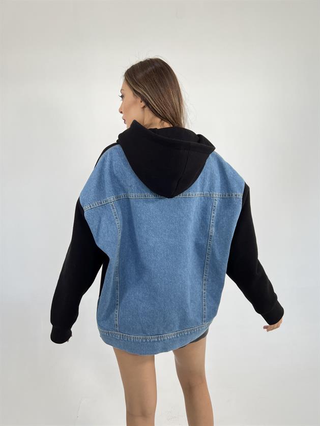 A model wears FME12485 - Sweat - Black, wholesale Sweatshirt of Fame to display at Lonca