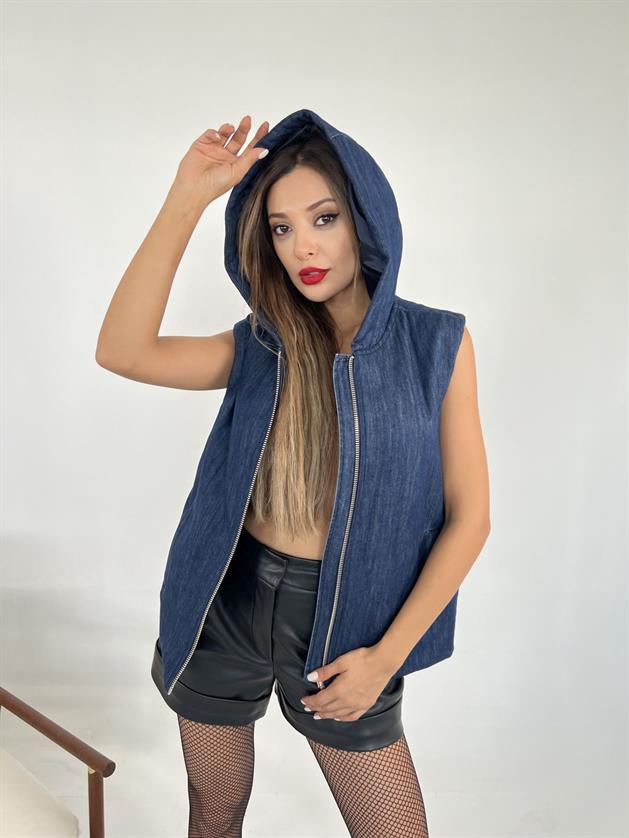 A wholesale clothing model wears Denim Vest - Blue, Turkish wholesale Vest of Fame