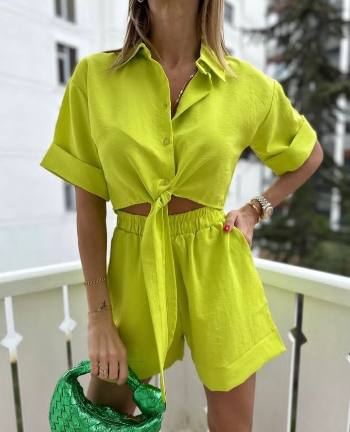 A model wears FLW10023 - Suit - Neon Green, wholesale Suit of Flow to display at Lonca
