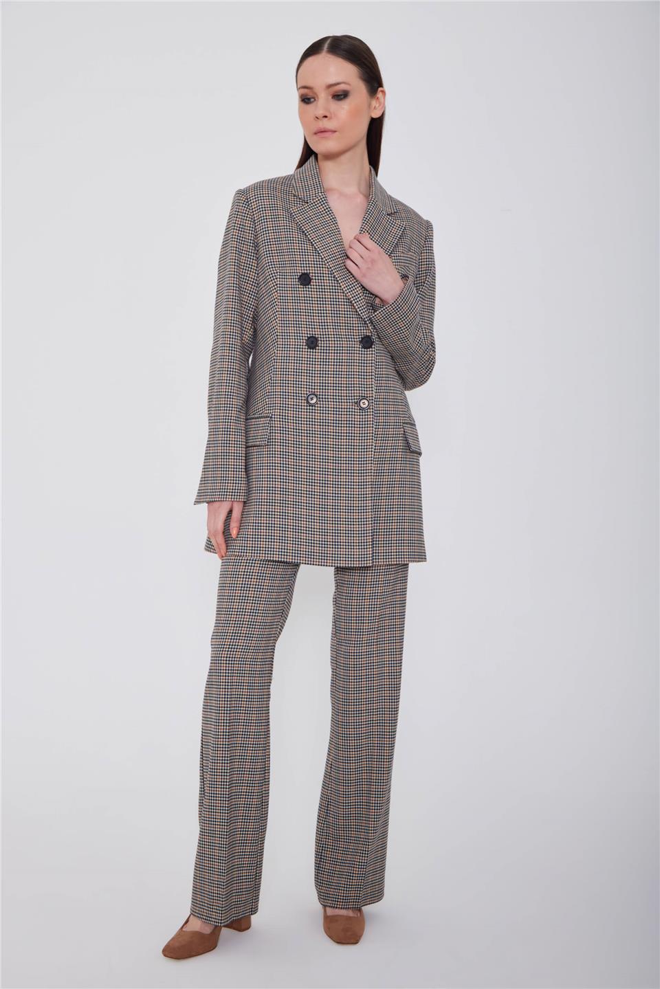 A model wears LFN10796 - Plaid Trousers - Gray, wholesale Pants of Lefon to display at Lonca
