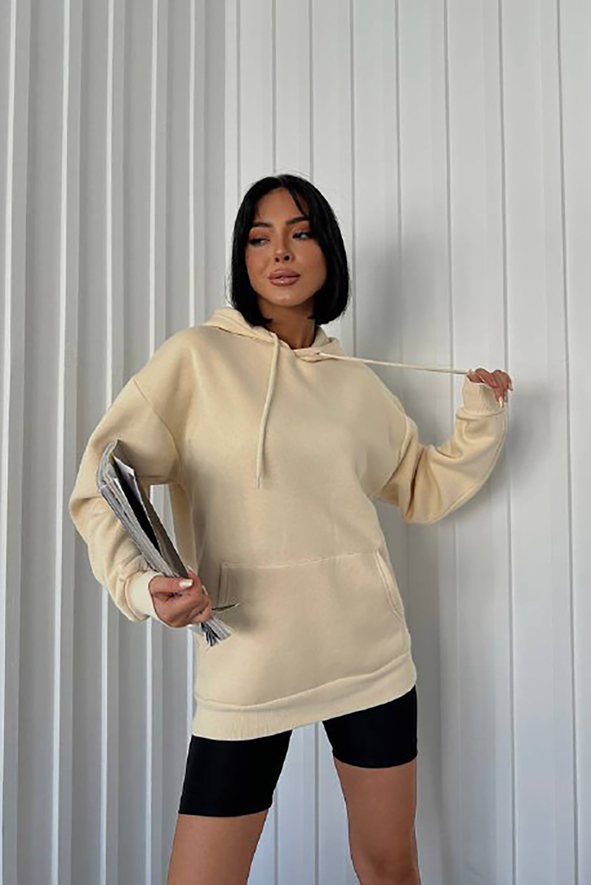 A wholesale clothing model wears Hooded Kangaroo Pocket Sweat - Beige, Turkish wholesale Sweatshirt of Mode Roy