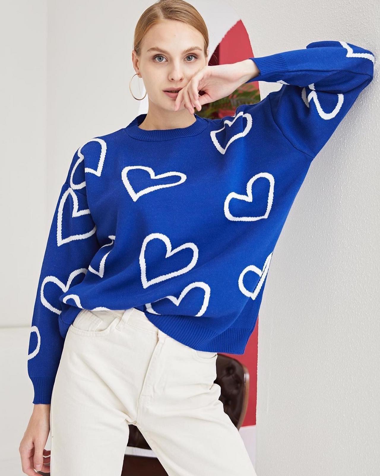 A wholesale clothing model wears Heart Knitwear Sweater, Turkish wholesale Tunic of My Jest Fashion