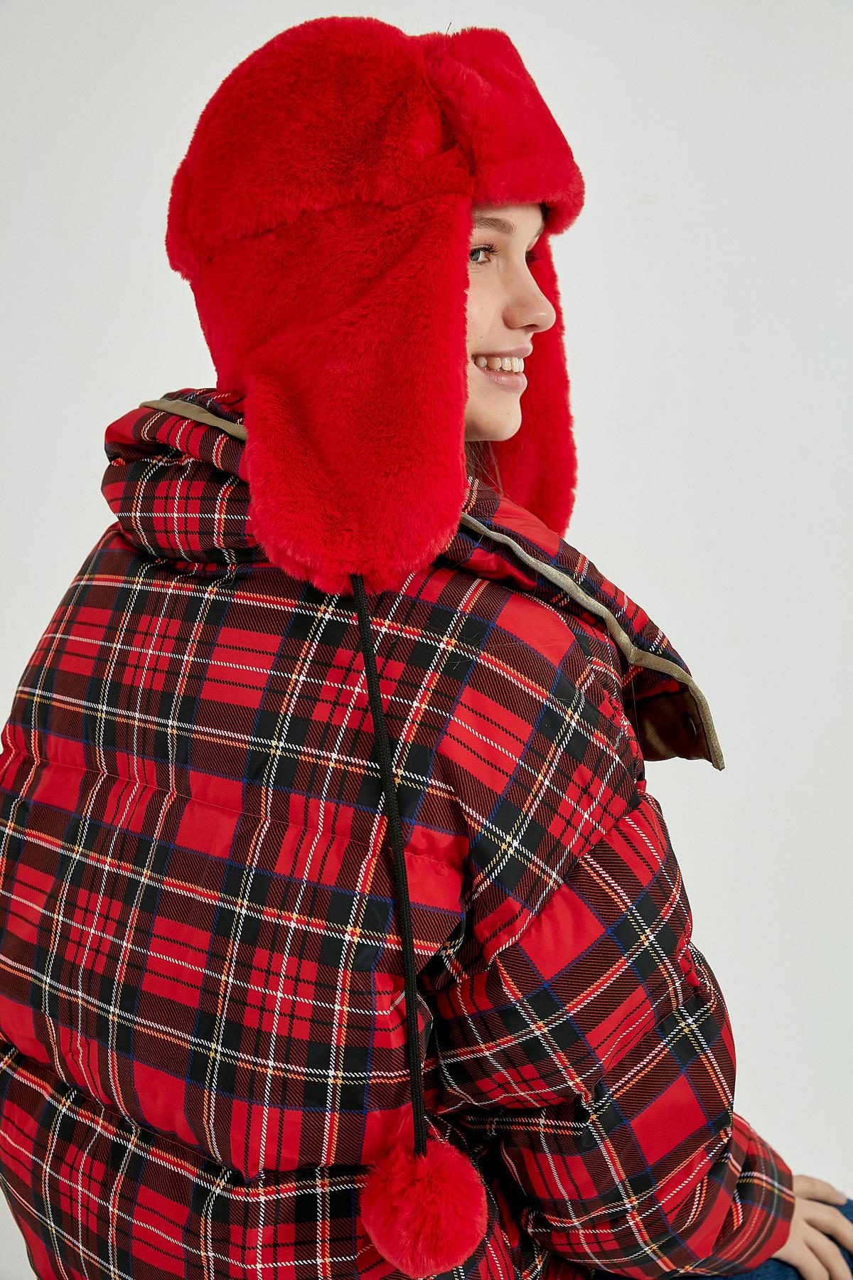 A model wears NSV10862 - Furry Headphones Pilot Hat Beanie - Red, wholesale Beret of Nesvay to display at Lonca