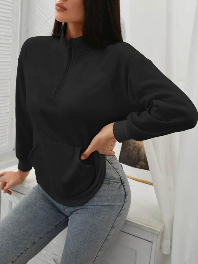 A wholesale clothing model wears Zipper Detailed Hooded Sweatshirt With Fleece Inside - Black, Turkish wholesale Hoodie of Polo Bonetta
