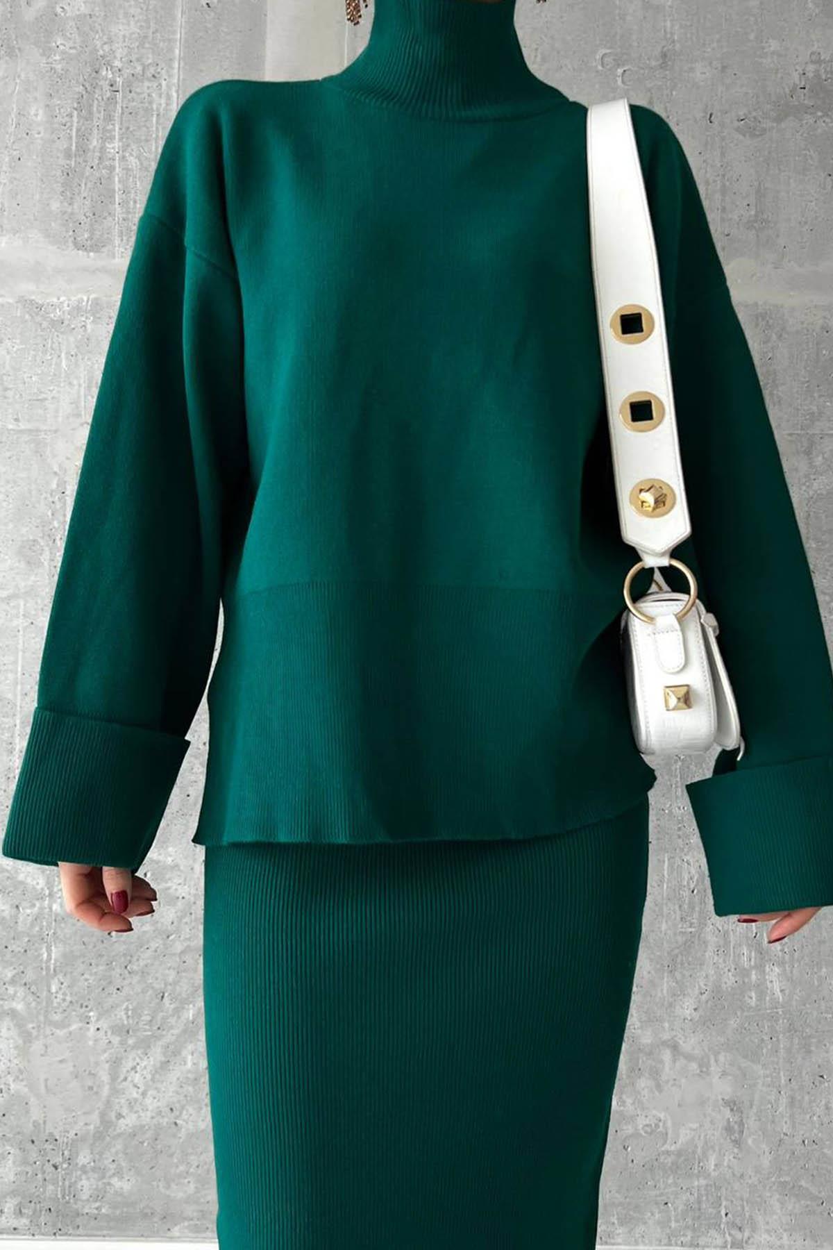 A wholesale clothing model wears Folded Sleeves Skirt Suit - Yeni Nefti, Turkish wholesale Suit of Qustyle