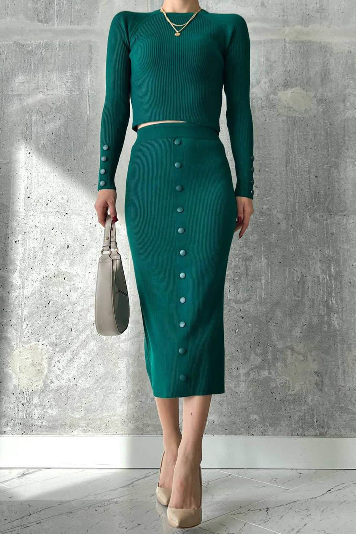 A wholesale clothing model wears Buttoned Skirt Suit - Yeni Nefti, Turkish wholesale Suit of Qustyle