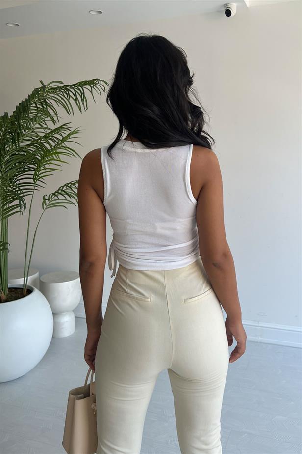 A model wears REY10034 - Pervare Detailed Blouse - White, wholesale Blouse of Reyon to display at Lonca
