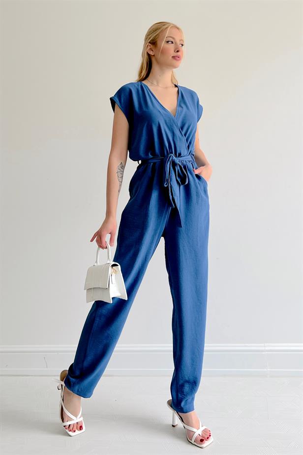 A wholesale clothing model wears Double Breasted Jumpsuit - Indigo, Turkish wholesale Jumpsuit of Reyon