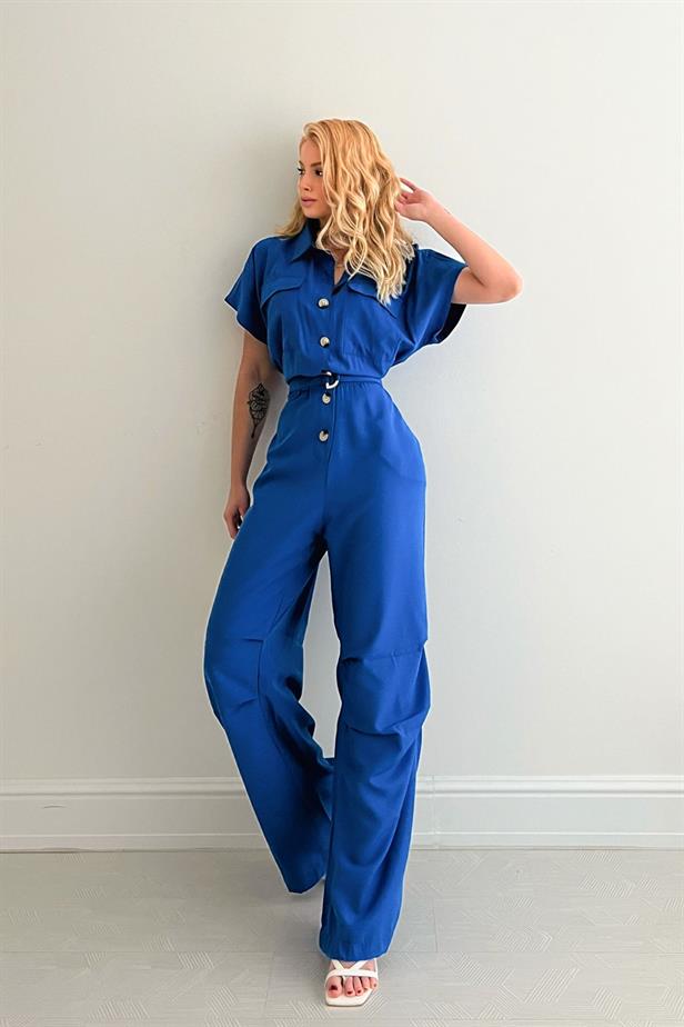 A wholesale clothing model wears Short Sleeve Cargo Jumpsuit - Saks, Turkish wholesale Jumpsuit of Reyon