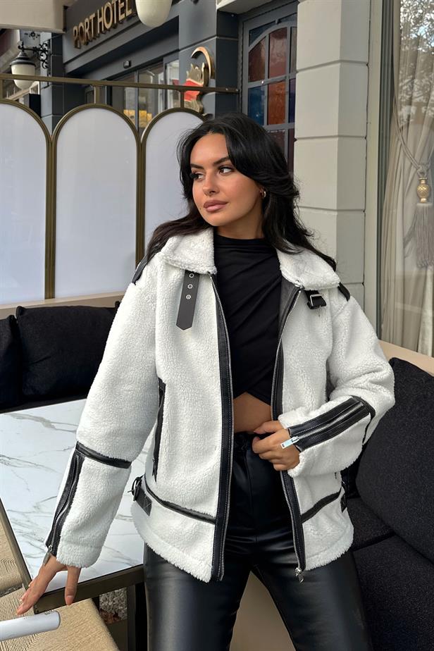 A wholesale clothing model wears Leather Striped Laminated Coat - White, Turkish wholesale Coat of Reyon