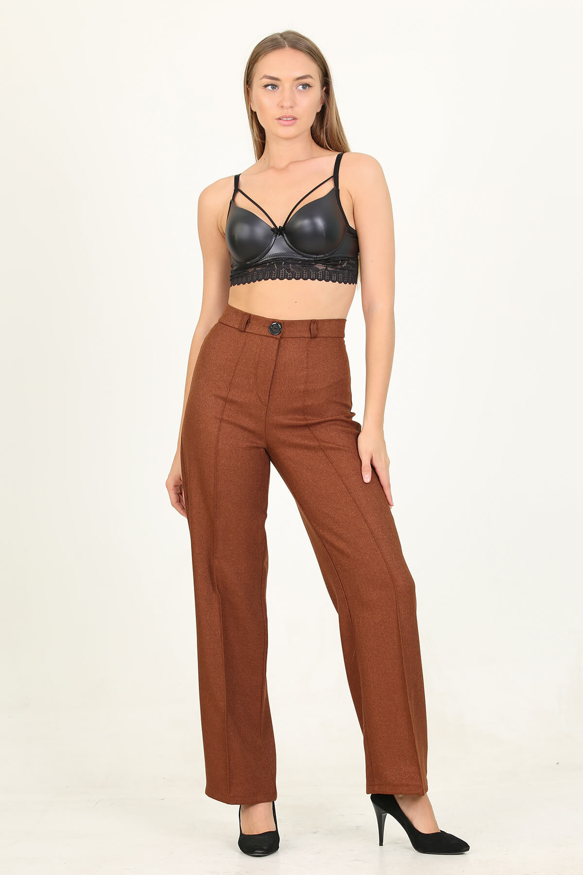 A wholesale clothing model wears Pants - Brick Red, Turkish wholesale Pants of Mode Roy