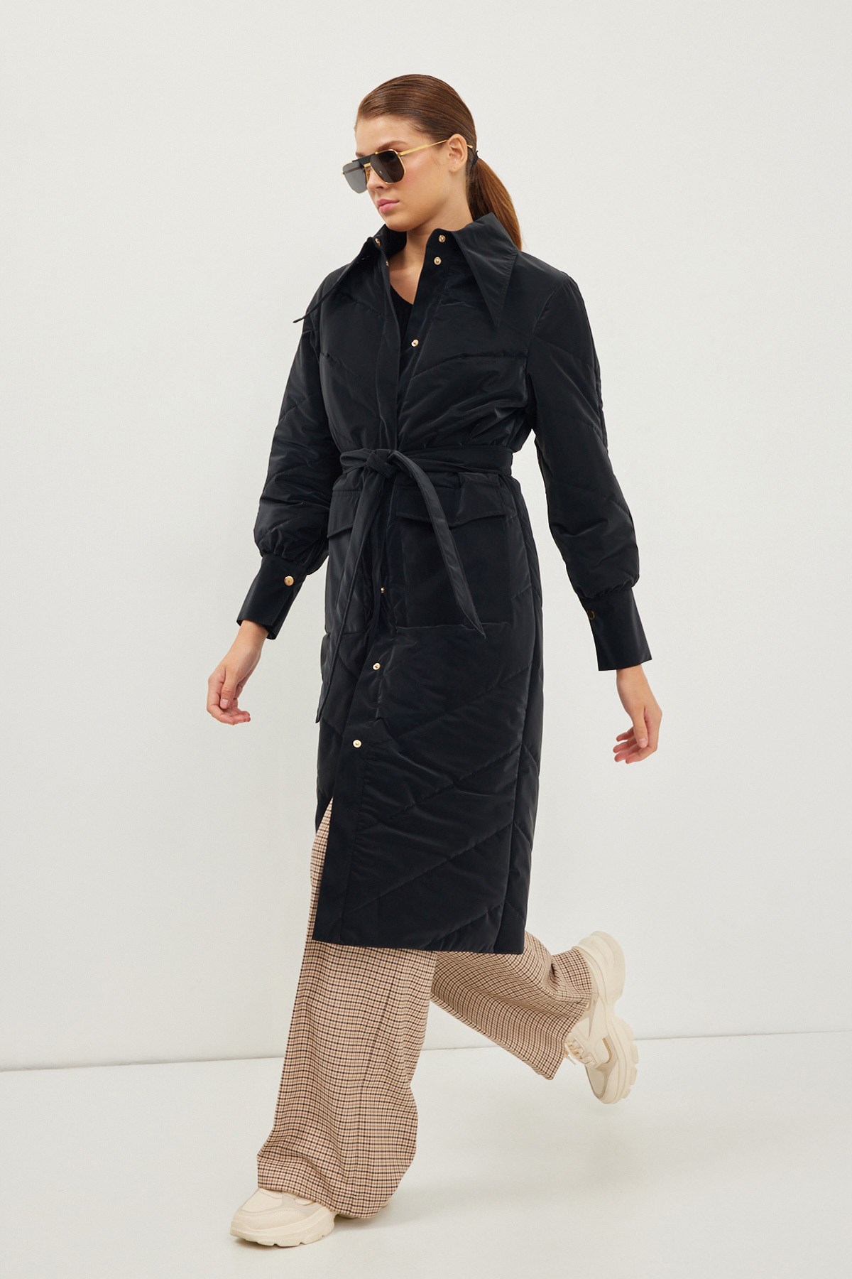 A wholesale clothing model wears Overcoat - Black, Turkish wholesale Overcoat of Setre