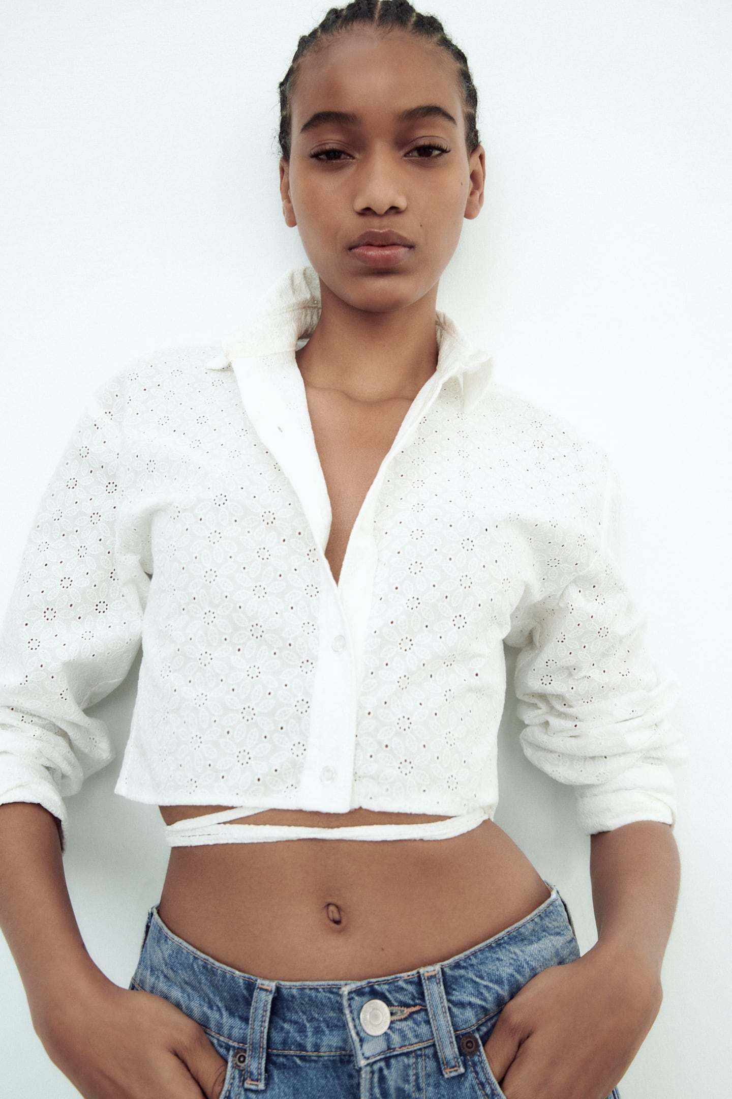 A model wears SBE10176 - Shirt - White, wholesale Shirt of Sobe to display at Lonca