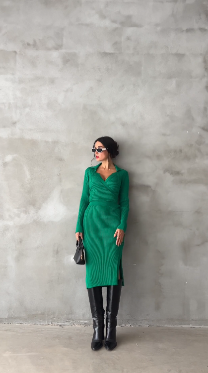 A wholesale clothing model wears Dress - Benetton Green, Turkish wholesale Dress of Sobe