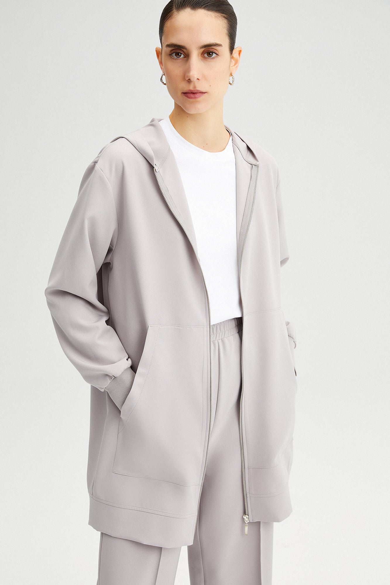 A wholesale clothing model wears Zipped Thin Crepe Jacket - Grey, Turkish wholesale Jacket of Touche Prive