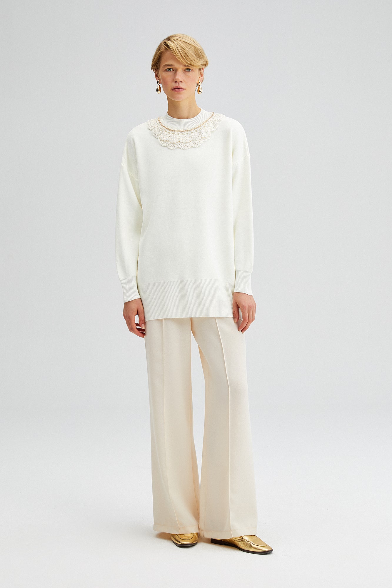 A wholesale clothing model wears Crochet Collar Sweater - Ecru, Turkish wholesale Sweater of Touche Prive