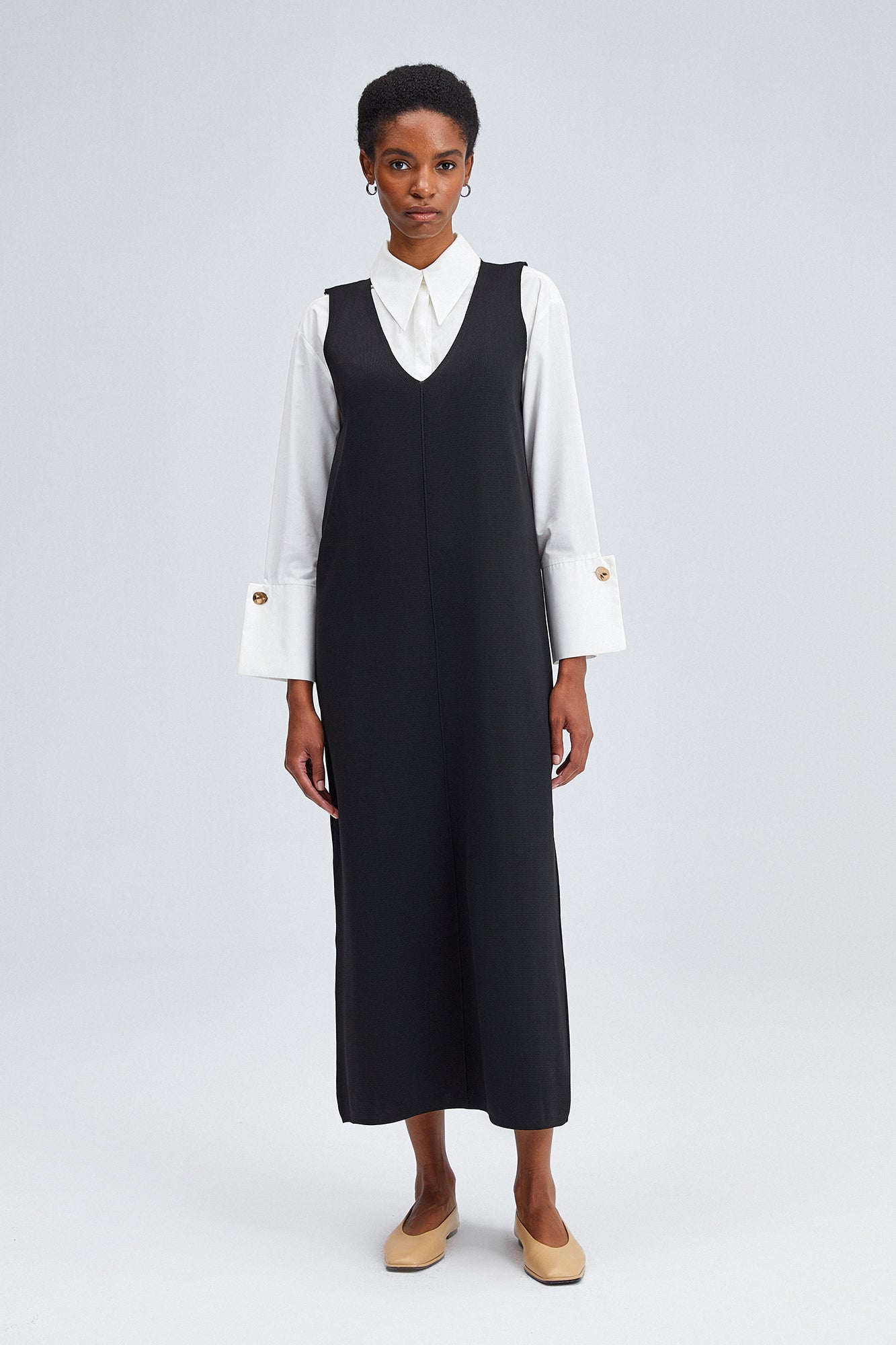 A wholesale clothing model wears Knitwear Gilet - Black, Turkish wholesale Dress of Touche Prive