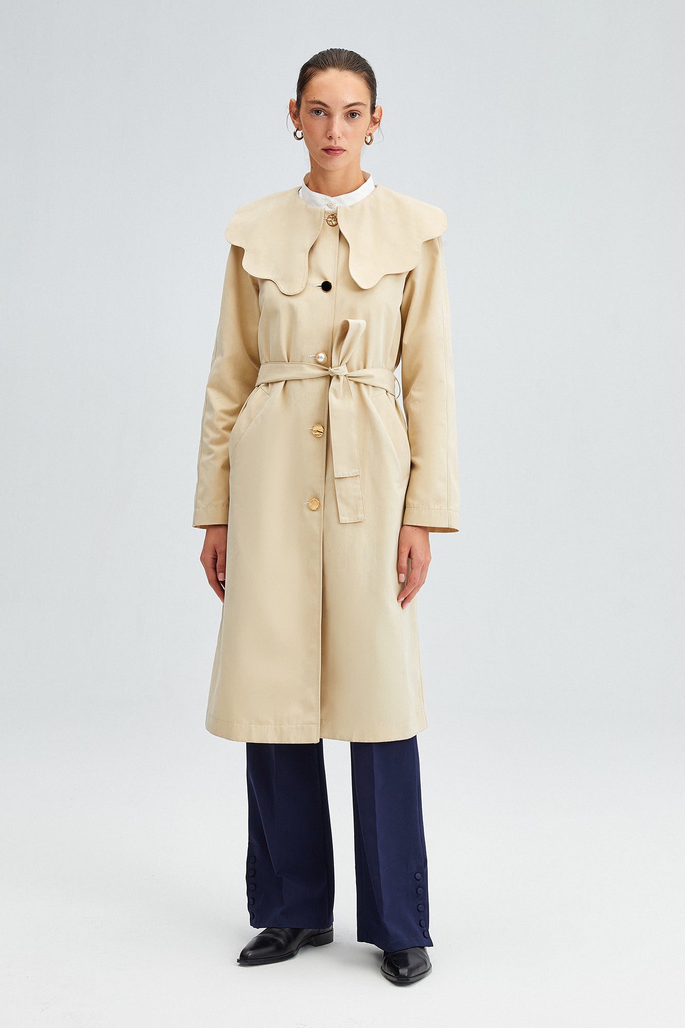 A wholesale clothing model wears Button Detailed Wide Collar Trench Coat - Beige, Turkish wholesale Trenchcoat of Touche Prive