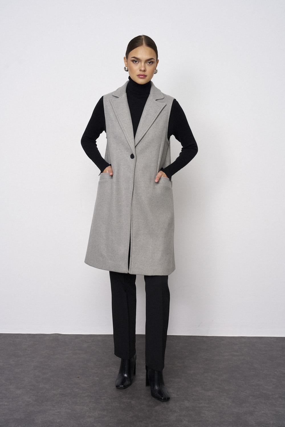A wholesale clothing model wears Kaşe Long Women's Vest - Gray, Turkish wholesale Vest of Tuba Butik